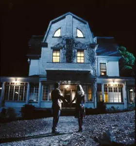 Criador de Jogos Mortais planeja filme sobre investigadores paranormais de Amityville 2 amityville