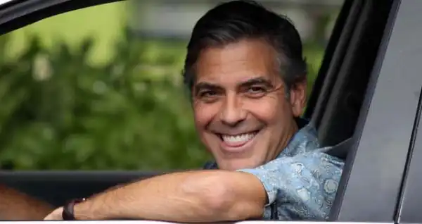 George Clooney Films 'The Descendants' In Hawaii! clooney