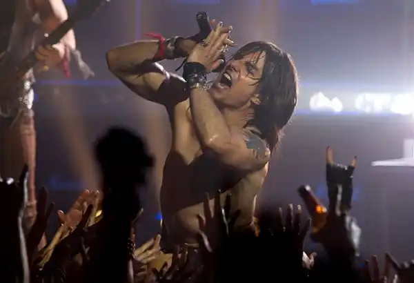 tom cruise filme rock of ages