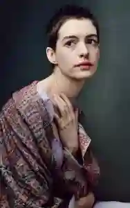 Anne Hathaway em e1360903556641