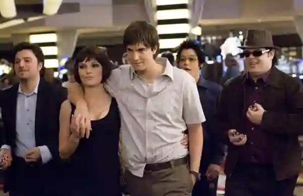 5Jim Sturgess 21 papo de cinema 4
