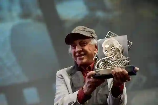 42º Festival de Cinema de Gramado ? Ator Flávio Migliaccio, recebe o Troféu Oscarito. Foto: Cleiton Thiele/PressPhoto 20140813 42festcinemagramado 6819
