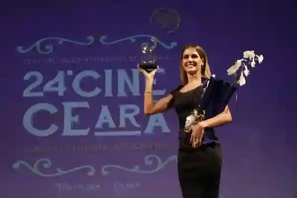 deborah-secco-cine-ceara-papo-de-cinema 20141117 deborah secco cine ceara papo de cinema