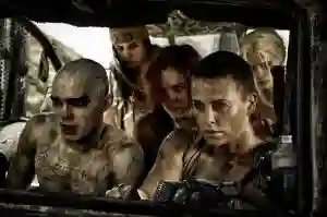 20150519 20150513 02 mad max estrada da furia papo de cinema 600x399
