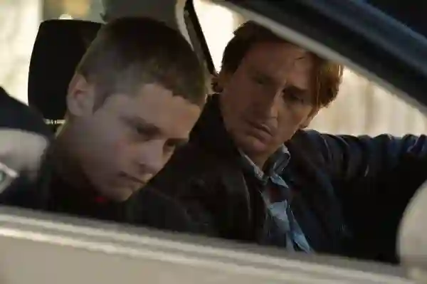 Benoît Magimel de cabeça erguida! 4 Rod Paradot e Benoît Magimel em cena de De Cabeça Erguida
