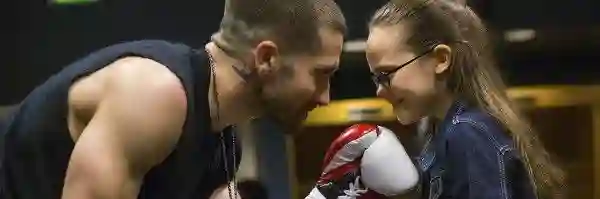 (L-R) JAKE GYLLENHAAL and OONA LAURENCE star in SOUTHPAW © 2014 The Weinstein Company. All Rights reserved. / Credit: Scott Garfield