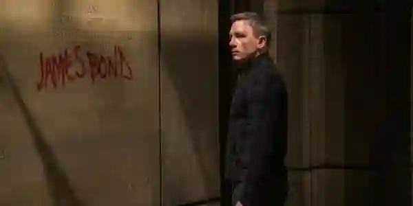 Daniel Craig