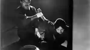 Projeto Raros exibe em Porto Alegre o clássico japonês Golpe de Estado 2 golpe-de-estado-papo-de-cinema