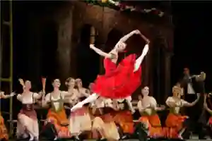 Ballet Bolshoi apresenta nos cinemas brasileiros sua versão de Dom Quixote 2 Maria Alexandrova in Bolshoi Ballet's production of Don Quixote.Photo credit: ©Damir Yusupov-Bolshoi theatre