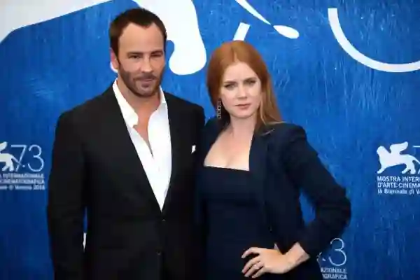 73º Festival de Veneza :: Filmes de Tom Ford e François Ozon brilham no Lido 3 Tom Ford e sua protagonista Amy Adams