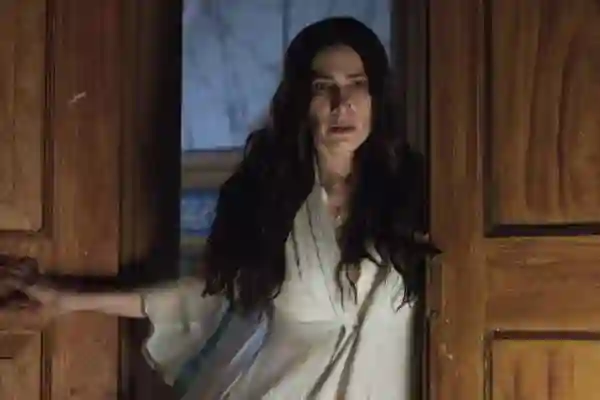 Através da Sombra :: Entrevista exclusiva com Virginia Cavendish 5 Cena de Através da Sombra