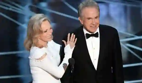Oscar 2017 :: La La Land ou Moonlight? La La Land & Moonlight! 5 20170227 warren beatty faye dunaway oscars papo de cinema