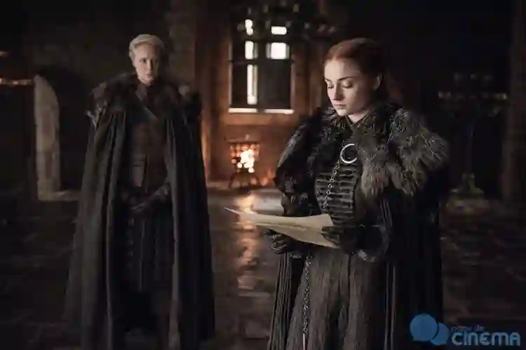 20170817 brienne gwendoline christie e sansa stark sophie turner credito helen sloan hbo copy