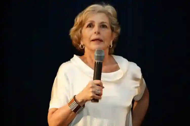 20171130 02 irene ravache papo de cinema
