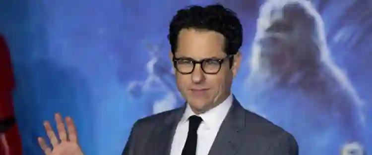 The Pinkerton :: J.J. Abrams vai produzir "suspense sobrenatural de vingança" para a Warner Bros. 2 20200304 abrams carrossel