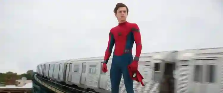 Venom 2 ganha título e tem estreia adiada em oito meses 2 20200422 tom holland papo cinema