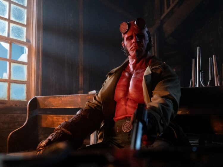 Hellboy E O Homem Torto Filme Chega Aos Cinemas Do Brasil Em 565