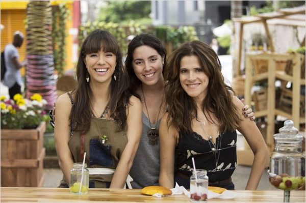 Miá Mello, a diretora Julia Rezende e Ingrid Guimarães no set de Um Namorado para Minha Mulher