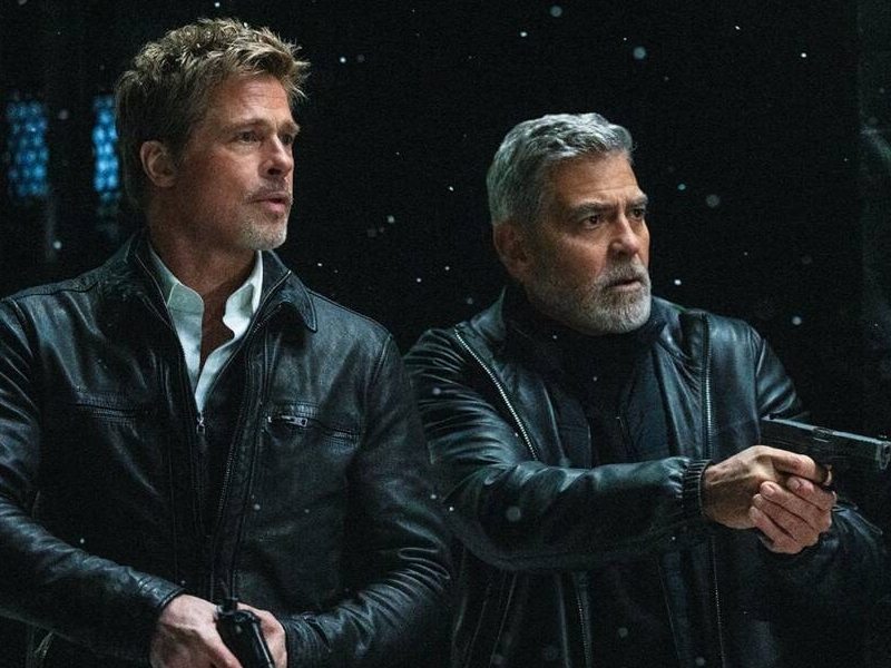 20240829 brad pitt and george clooney lobos papo de cinema 2