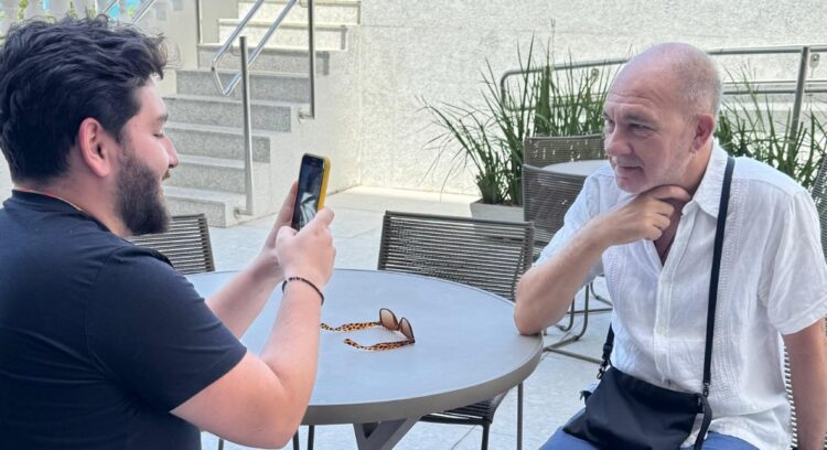 Grandinetti conversando com o Papo no Cine Ceará 2024